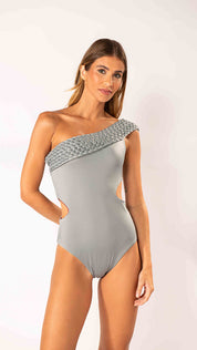ONE-PIECE MACRAMÉ PANEL by FALESIA CARIOCA